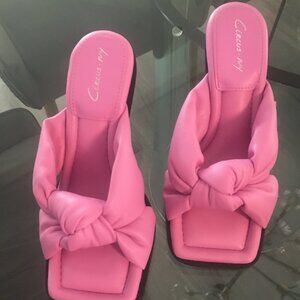 Circus by Sam Edelman Kitten Heel Sandal SZ 6 New